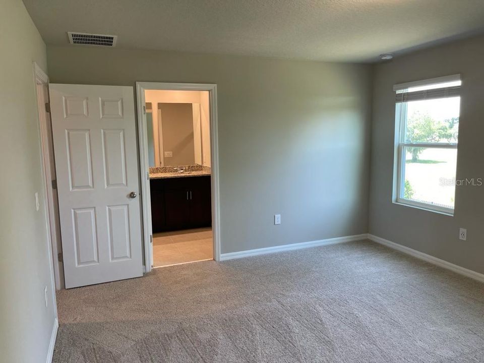 En Renta: $2,300 (3 camas, 2 baños, 1566 Pies cuadrados)