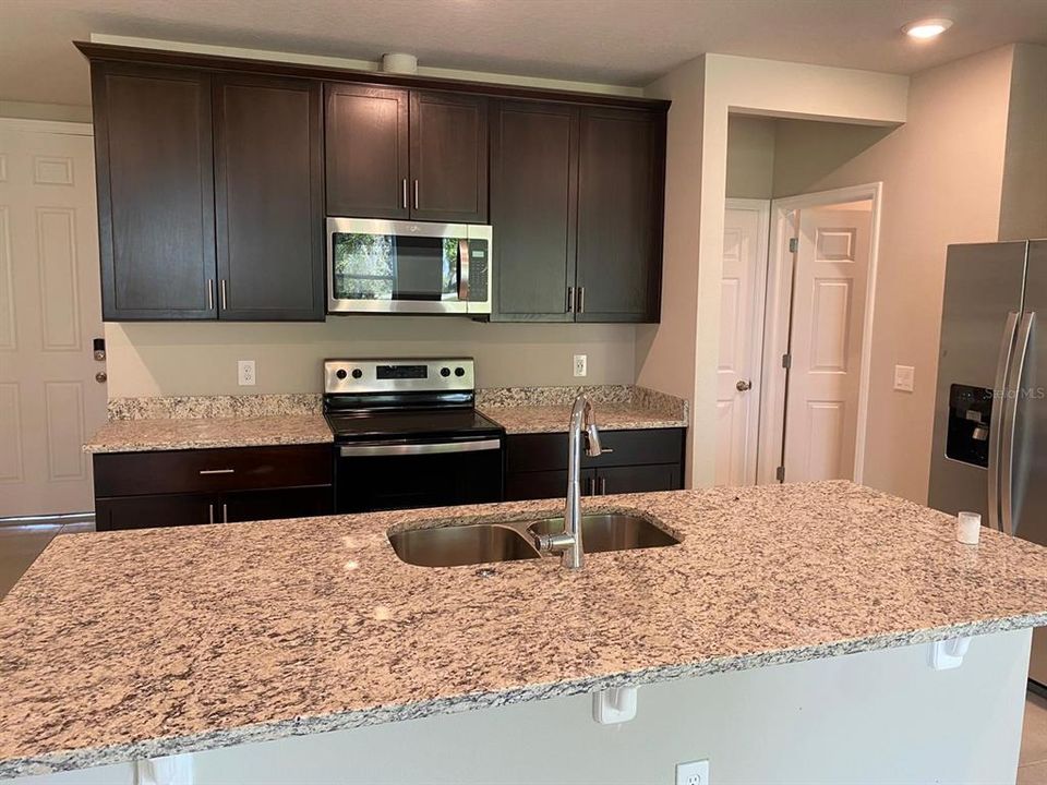 En Renta: $2,300 (3 camas, 2 baños, 1566 Pies cuadrados)