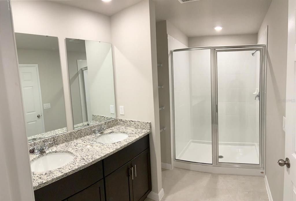 En Renta: $2,300 (3 camas, 2 baños, 1566 Pies cuadrados)