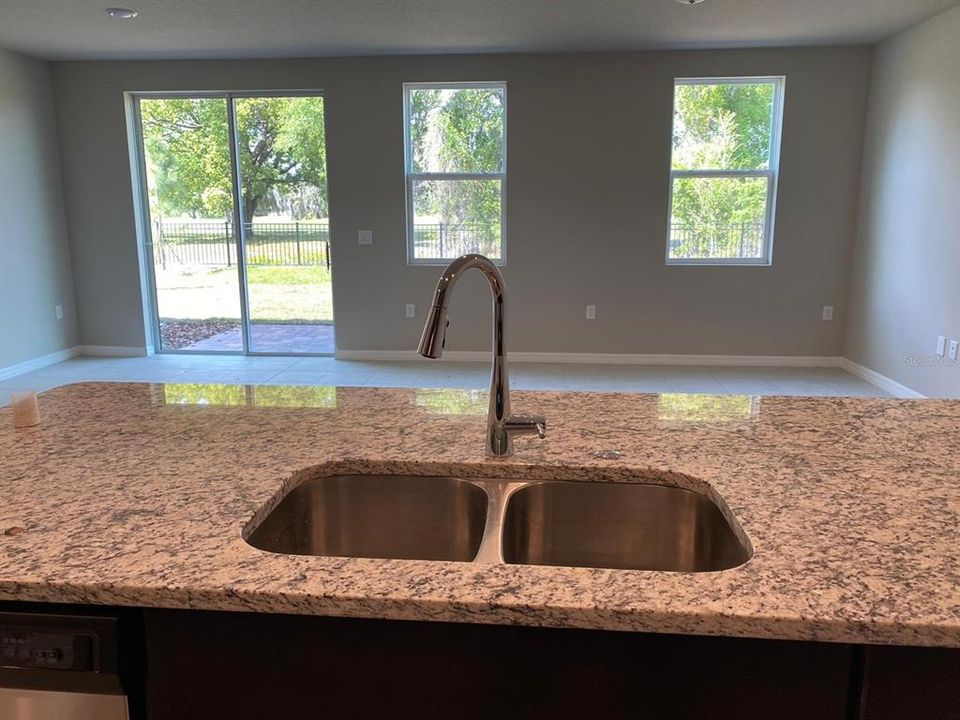 En Renta: $2,300 (3 camas, 2 baños, 1566 Pies cuadrados)