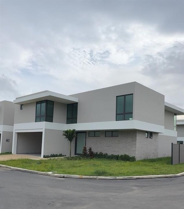 Recently Sold: $1,350,000 (3 beds, 3 baths, 3125 Square Feet)