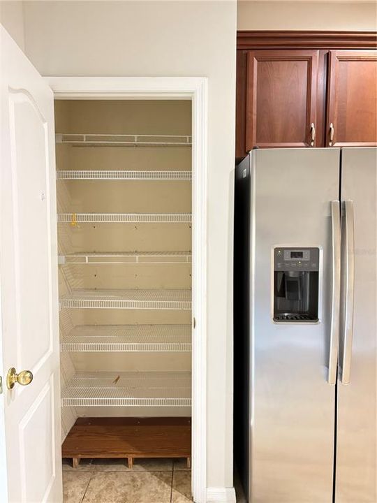 En Renta: $2,300 (4 camas, 2 baños, 1725 Pies cuadrados)