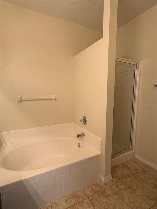 En Renta: $2,300 (4 camas, 2 baños, 1725 Pies cuadrados)