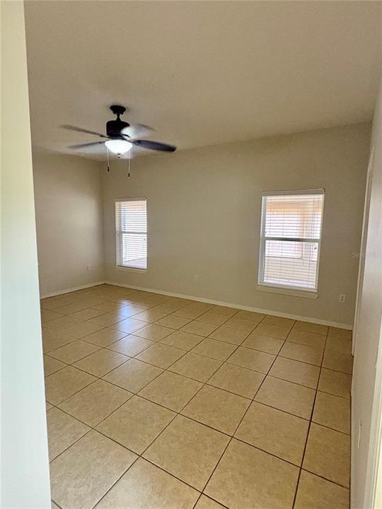 En Renta: $2,300 (4 camas, 2 baños, 1725 Pies cuadrados)