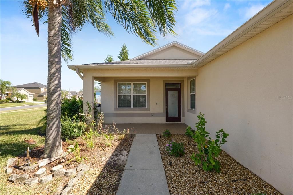 Active With Contract: $300,000 (3 beds, 2 baths, 1920 Square Feet)