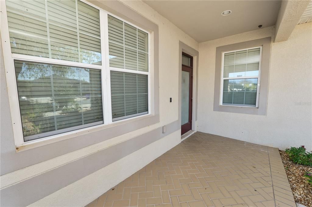 Active With Contract: $300,000 (3 beds, 2 baths, 1920 Square Feet)