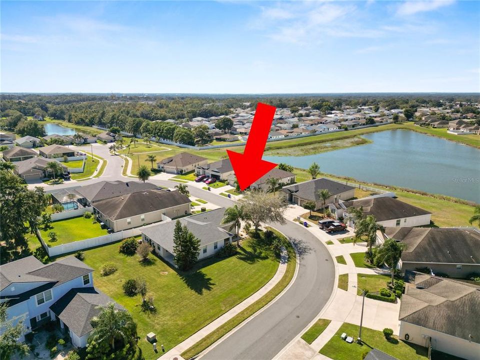 Active With Contract: $300,000 (3 beds, 2 baths, 1920 Square Feet)