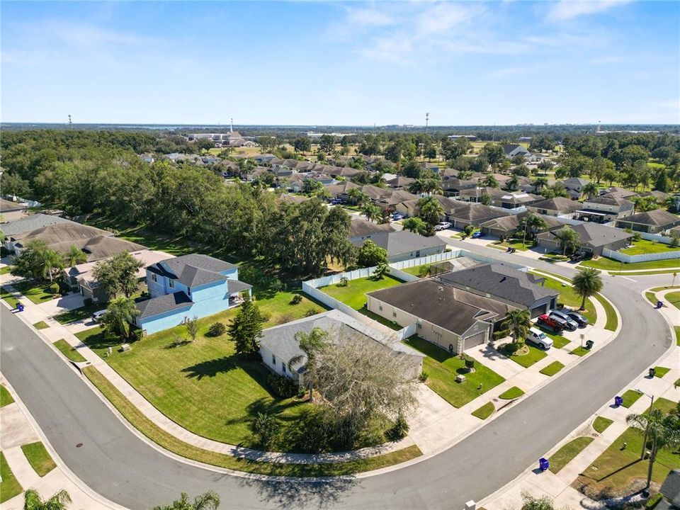 Active With Contract: $300,000 (3 beds, 2 baths, 1920 Square Feet)