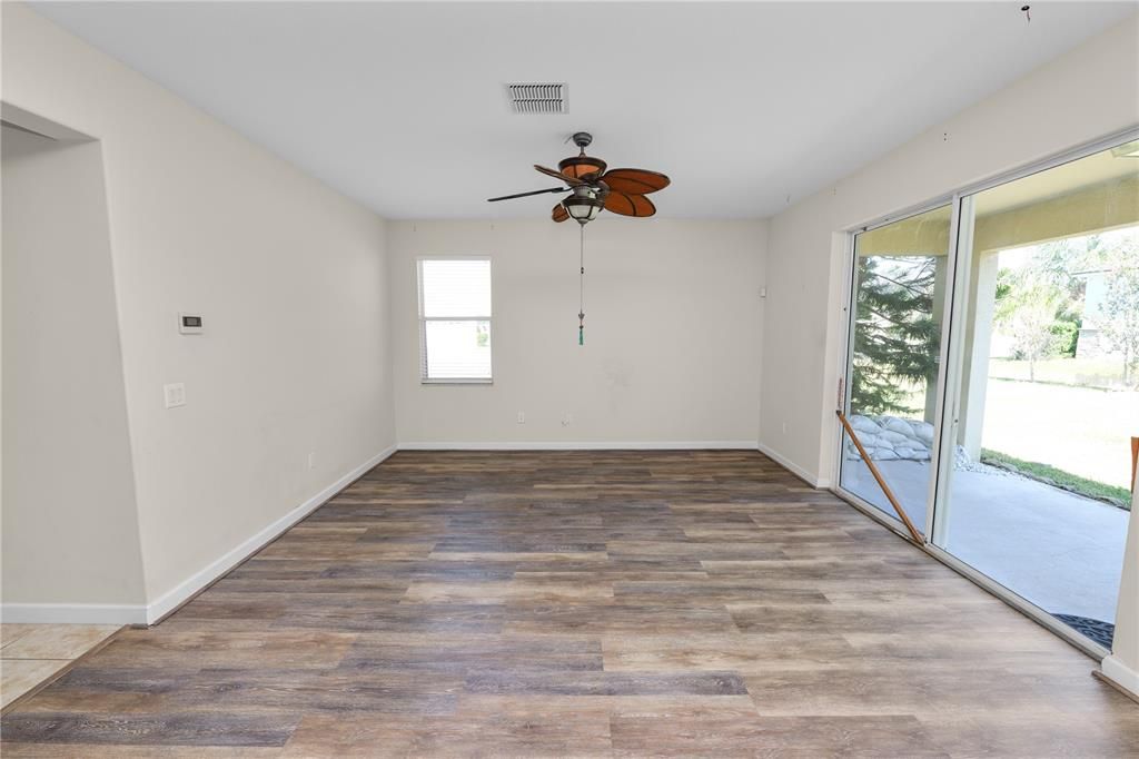 Active With Contract: $300,000 (3 beds, 2 baths, 1920 Square Feet)