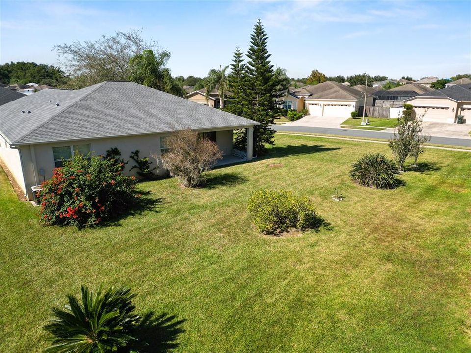 Active With Contract: $300,000 (3 beds, 2 baths, 1920 Square Feet)