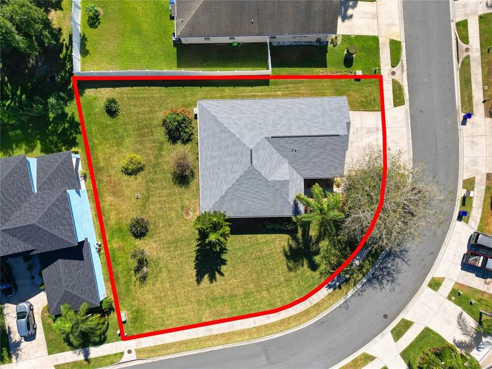 Active With Contract: $300,000 (3 beds, 2 baths, 1920 Square Feet)