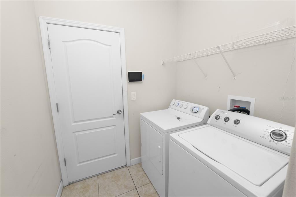 Active With Contract: $300,000 (3 beds, 2 baths, 1920 Square Feet)