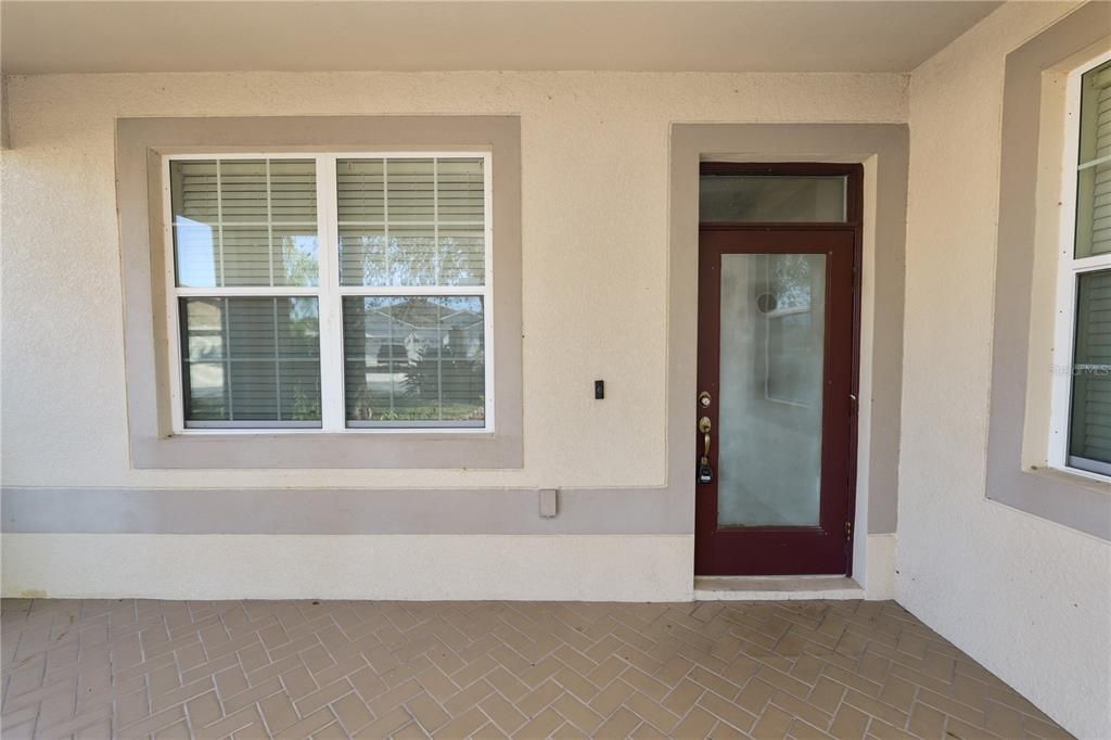 Active With Contract: $300,000 (3 beds, 2 baths, 1920 Square Feet)