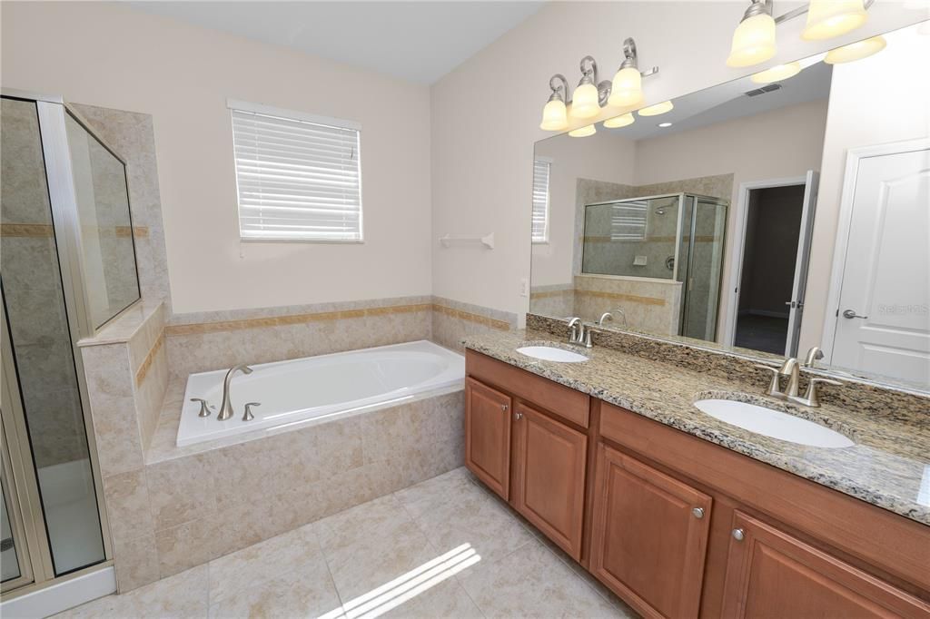 Active With Contract: $300,000 (3 beds, 2 baths, 1920 Square Feet)