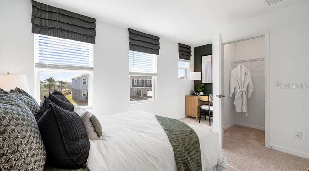 На продажу: $234,999 (2 спален, 2 ванн, 1205 Квадратных фут)