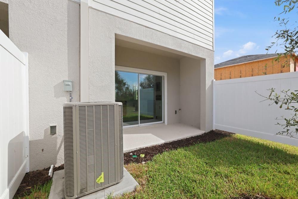 待售: $234,999 (2 贝兹, 2 浴室, 1205 平方英尺)