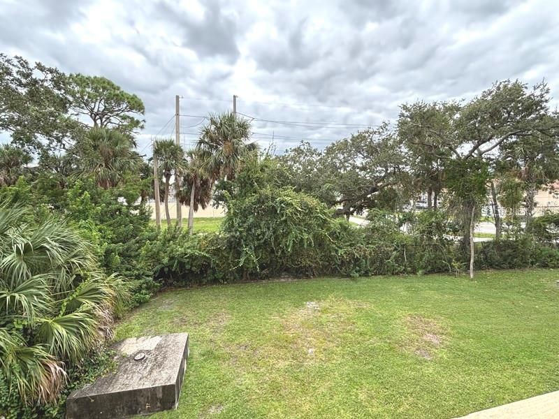 For Sale: $189,450 (3 beds, 2 baths, 1100 Square Feet)