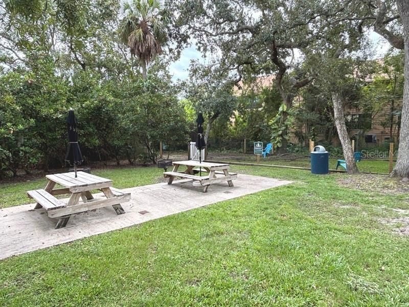 For Sale: $189,450 (3 beds, 2 baths, 1100 Square Feet)