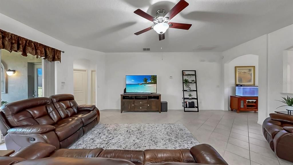 Active With Contract: $435,000 (4 beds, 3 baths, 2404 Square Feet)