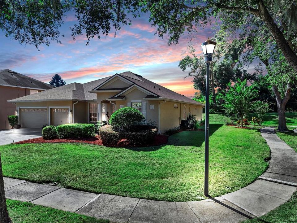 Active With Contract: $435,000 (4 beds, 3 baths, 2404 Square Feet)