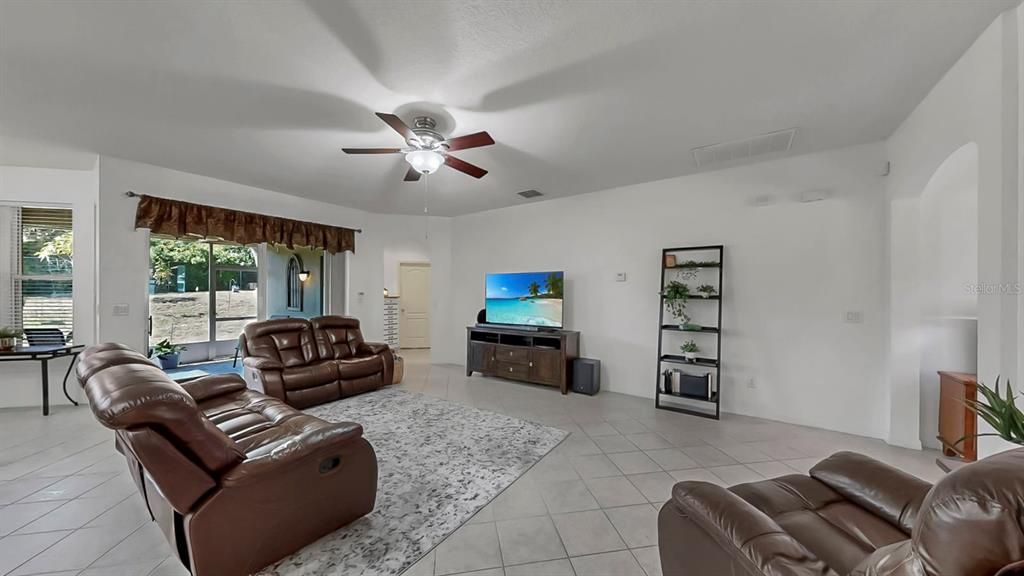 Active With Contract: $435,000 (4 beds, 3 baths, 2404 Square Feet)