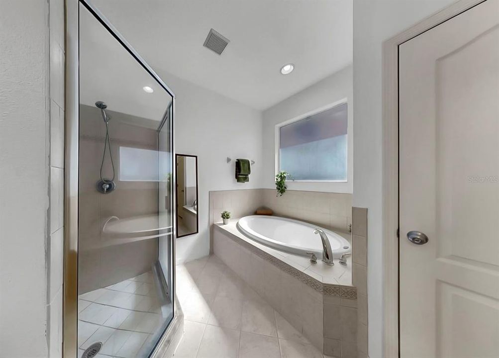 Active With Contract: $435,000 (4 beds, 3 baths, 2404 Square Feet)