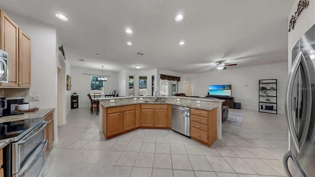 Active With Contract: $435,000 (4 beds, 3 baths, 2404 Square Feet)