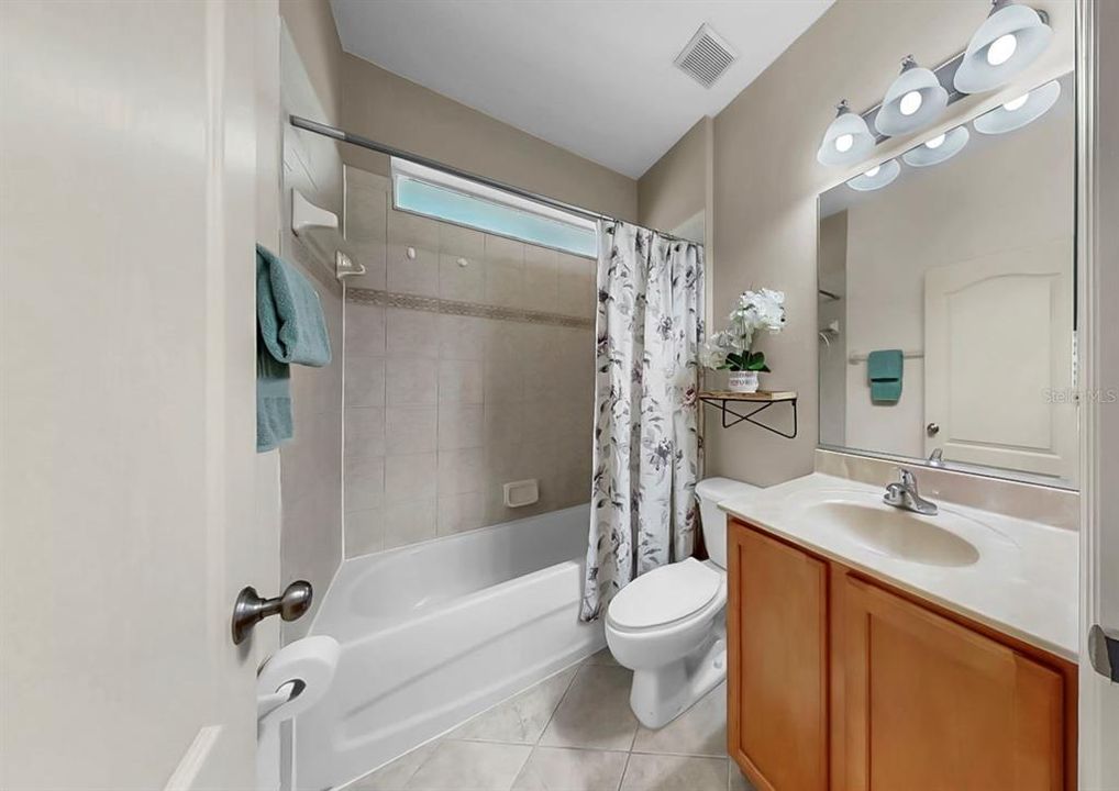 Active With Contract: $435,000 (4 beds, 3 baths, 2404 Square Feet)