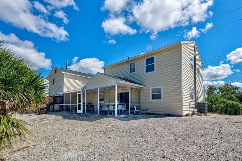 For Rent: $3,500 (5 beds, 3 baths, 2648 Square Feet)