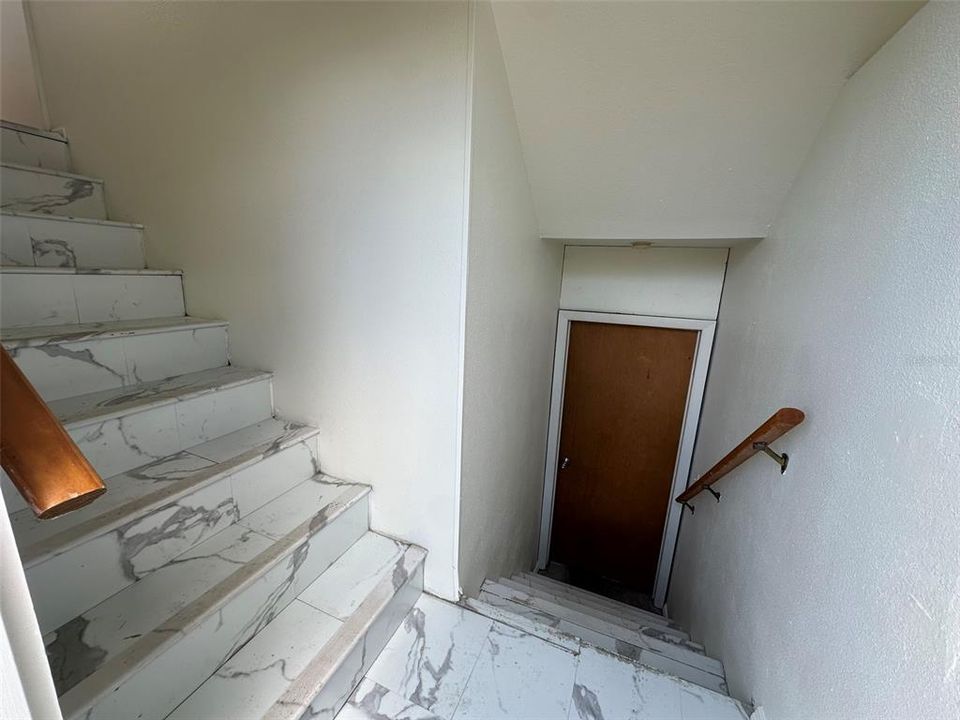 For Rent: $3,500 (5 beds, 3 baths, 2648 Square Feet)