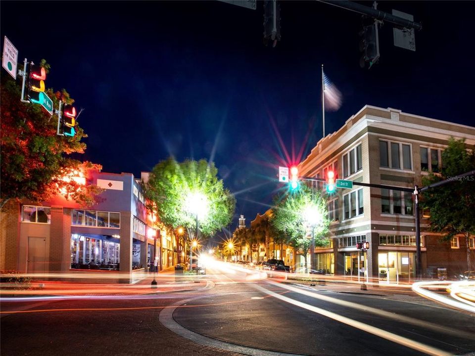 出租: $1,445 (2 贝兹, 1 浴室, 750 平方英尺)