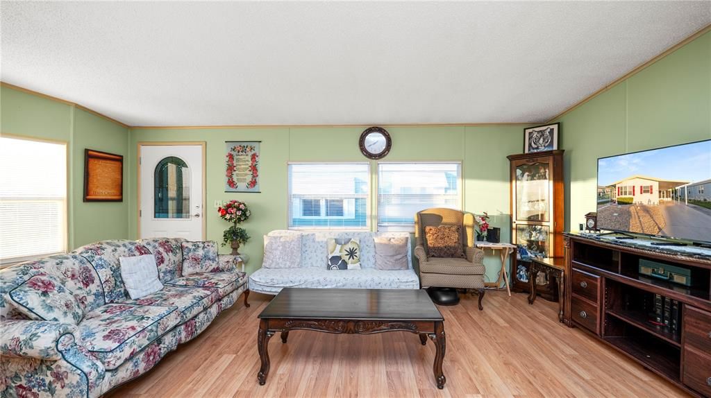 待售: $195,000 (2 贝兹, 2 浴室, 1248 平方英尺)