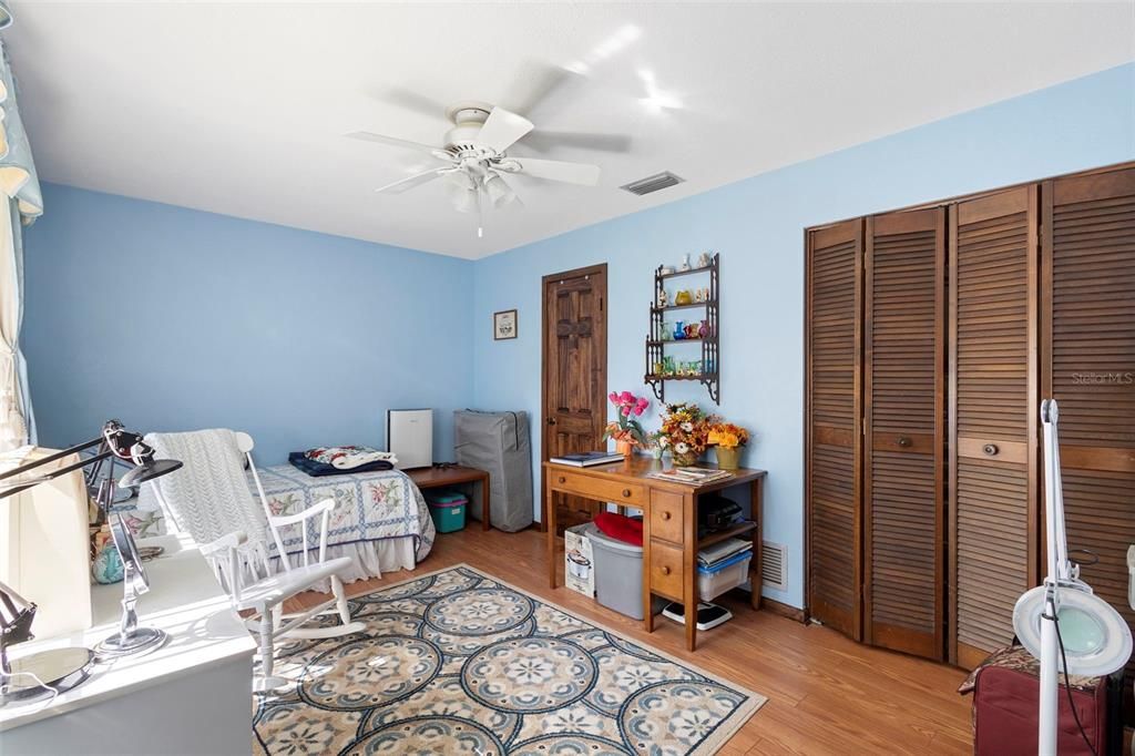 Active With Contract: $270,000 (4 beds, 2 baths, 1554 Square Feet)