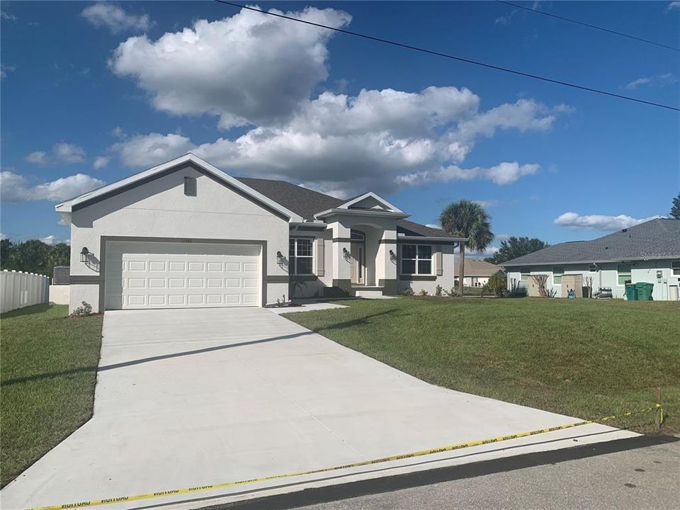 Active With Contract: $398,900 (4 beds, 3 baths, 2265 Square Feet)