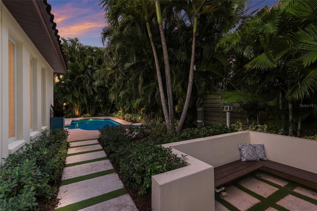 For Sale: $1,699,000 (3 beds, 3 baths, 2534 Square Feet)