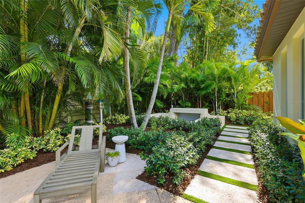 For Sale: $1,699,000 (3 beds, 3 baths, 2534 Square Feet)