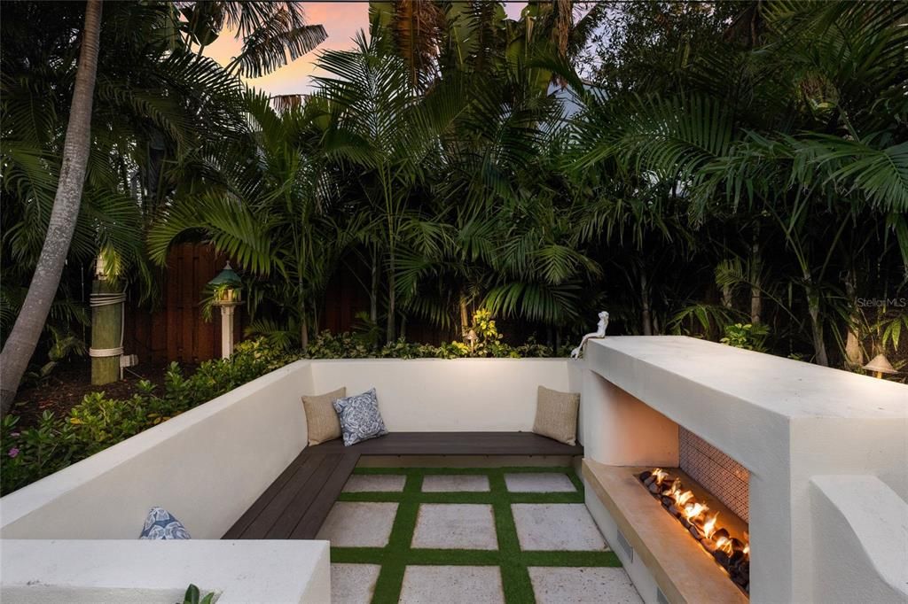 For Sale: $1,699,000 (3 beds, 3 baths, 2534 Square Feet)