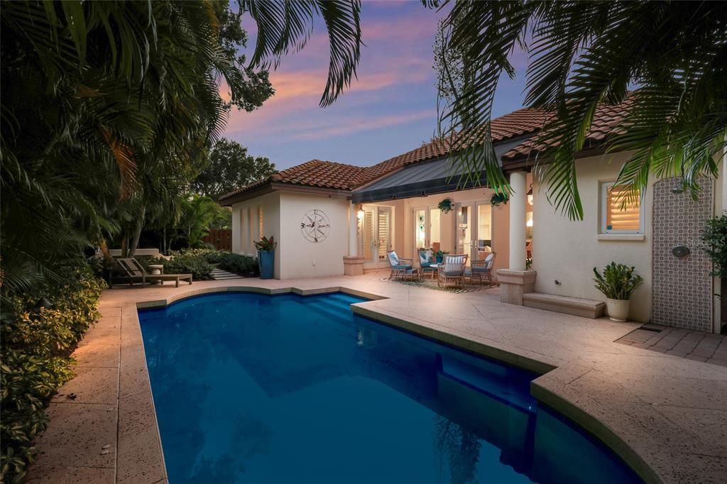 For Sale: $1,699,000 (3 beds, 3 baths, 2534 Square Feet)