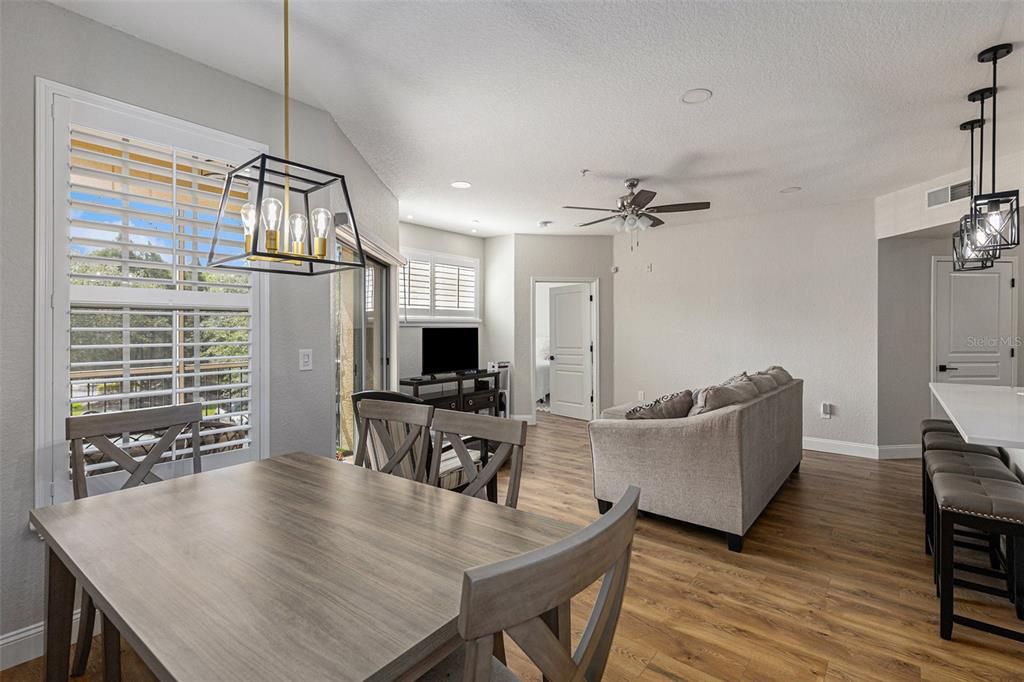 For Rent: $2,400 (2 beds, 2 baths, 1089 Square Feet)