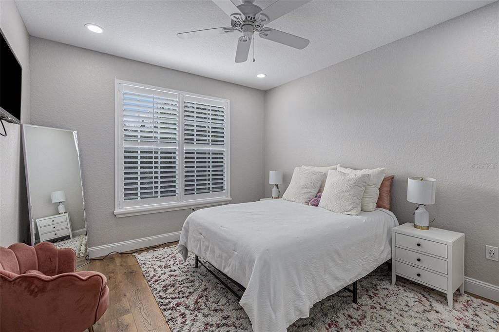 For Rent: $2,400 (2 beds, 2 baths, 1089 Square Feet)