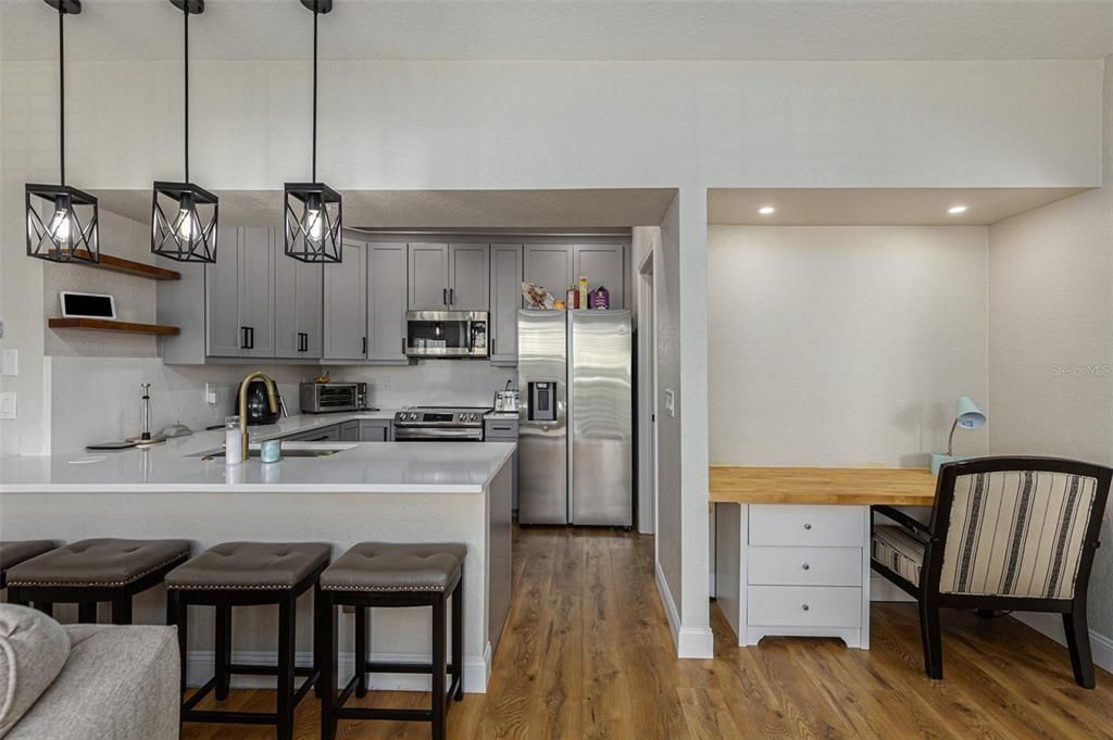 For Rent: $2,400 (2 beds, 2 baths, 1089 Square Feet)