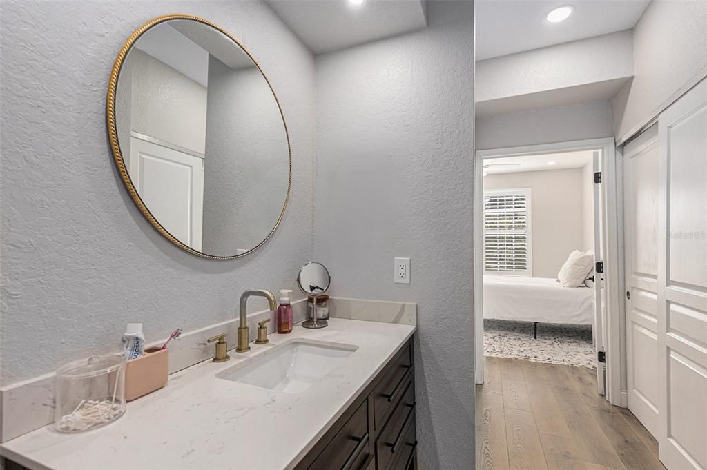 For Rent: $2,400 (2 beds, 2 baths, 1089 Square Feet)