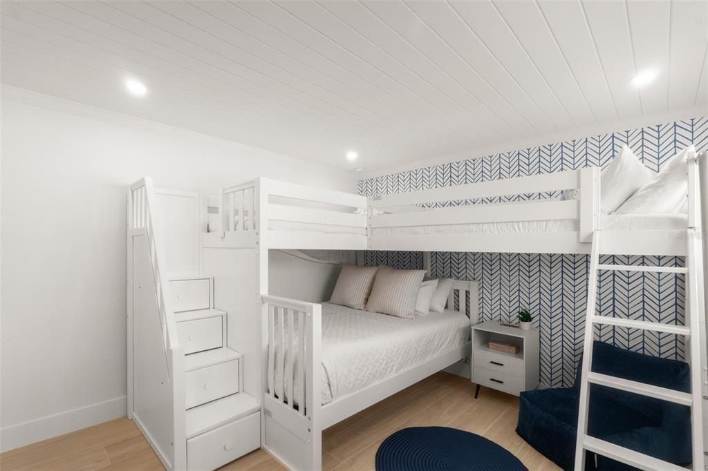 En Venta: $799,000 (2 camas, 2 baños, 1015 Pies cuadrados)