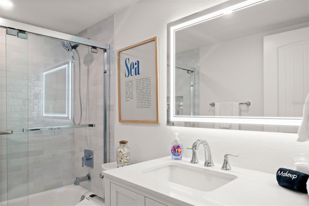 En Venta: $799,000 (2 camas, 2 baños, 1015 Pies cuadrados)