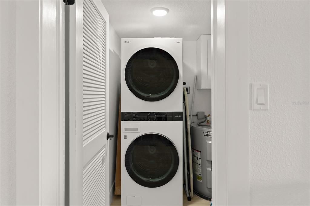 En Venta: $799,000 (2 camas, 2 baños, 1015 Pies cuadrados)