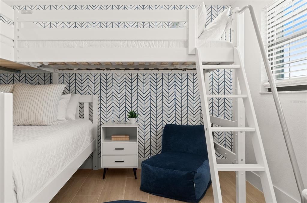 En Venta: $799,000 (2 camas, 2 baños, 1015 Pies cuadrados)