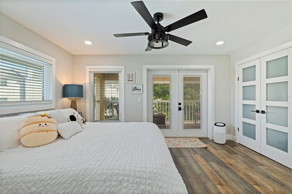 待售: $367,000 (1 贝兹, 1 浴室, 745 平方英尺)