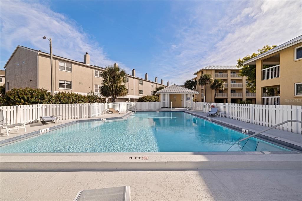 待售: $367,000 (1 贝兹, 1 浴室, 745 平方英尺)