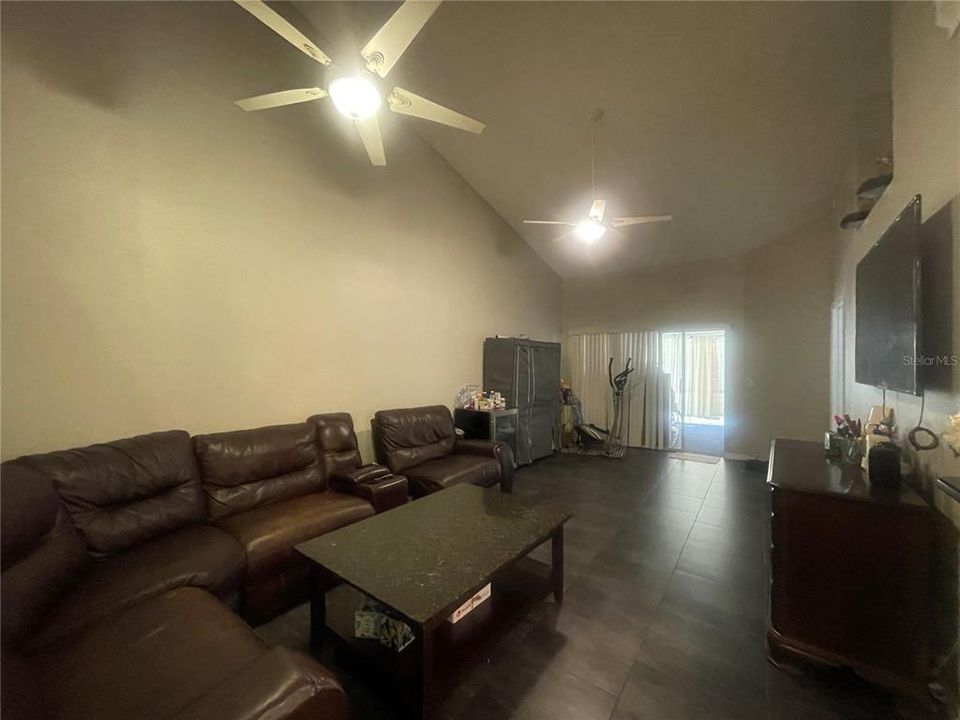 For Sale: $375,000 (3 beds, 2 baths, 1875 Square Feet)