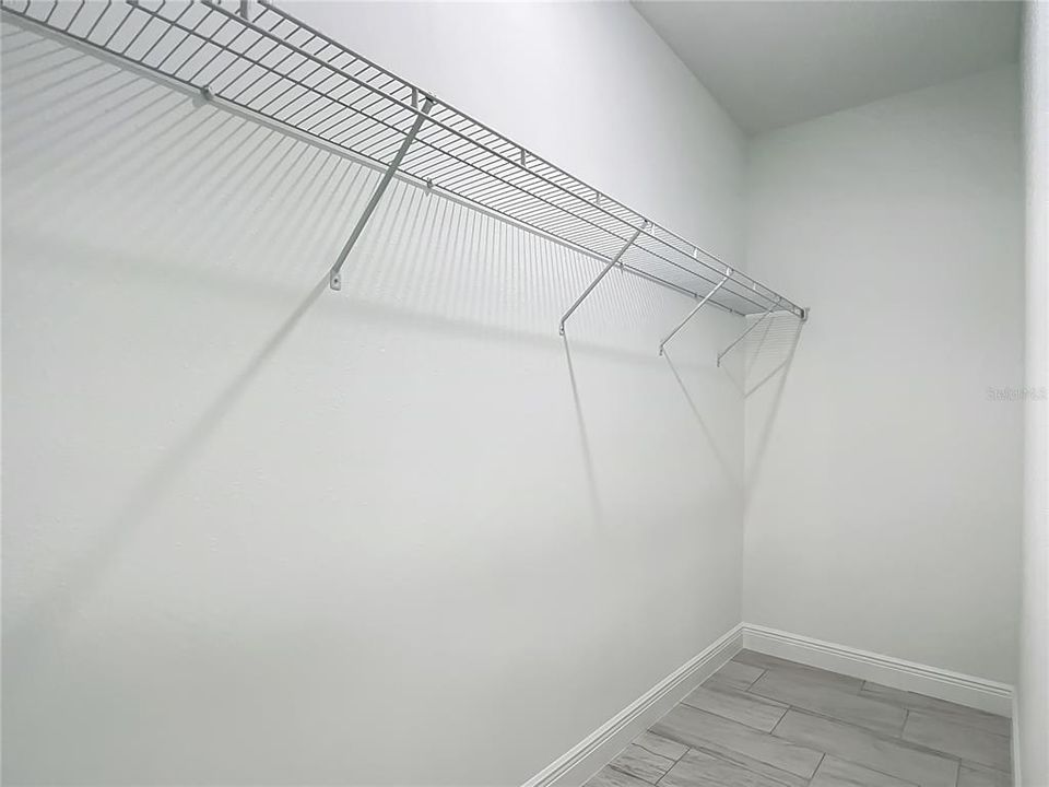 出租: $2,000 (4 贝兹, 3 浴室, 1827 平方英尺)